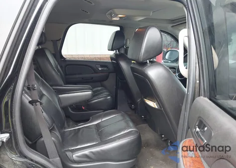 2007 Chevrolet Tahoe Ltz z USA, uszkodzony, nr VIN 1GNFC13077R275025